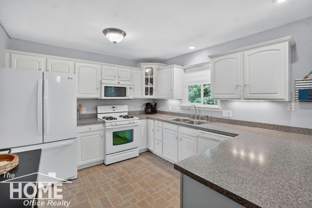 1208 Harding Avenue, Owosso, MI 48867