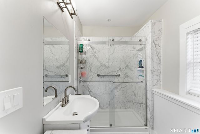 12 Bankside Trail, Newtown, CT 06482