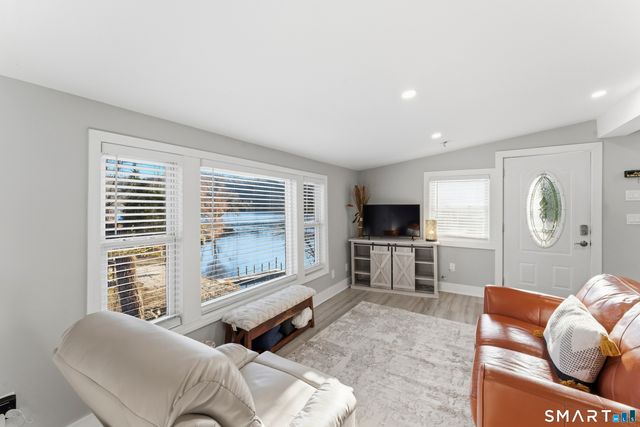 12 Bankside Trail, Newtown, CT 06482