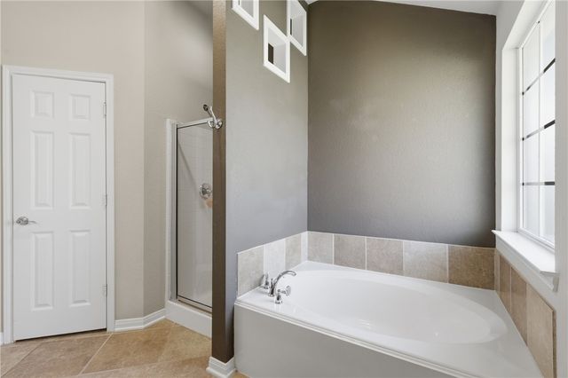 937 Crested Point Drive, College Station, TX 77845