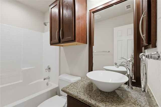 937 Crested Point Drive, College Station, TX 77845