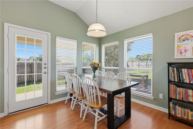 937 Crested Point Drive, College Station, TX 77845