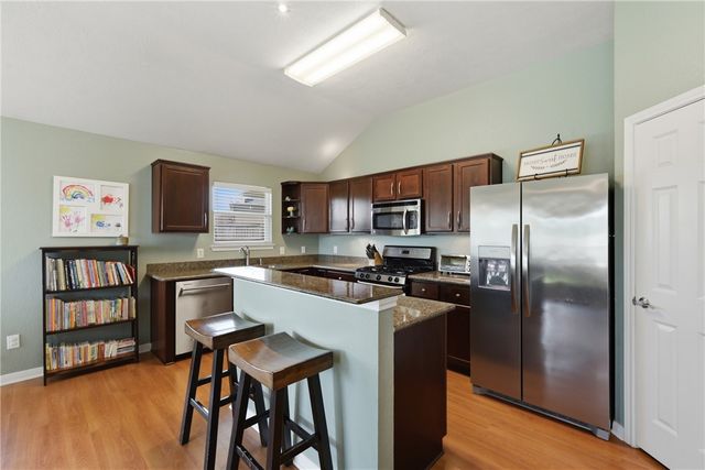 937 Crested Point Drive, College Station, TX 77845