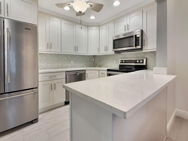 235 PINE HOV Circle A-2, Greenacres, FL 33463