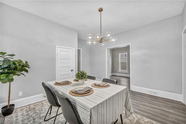 1566 Winchester Avenue, Lakewood, OH 44107