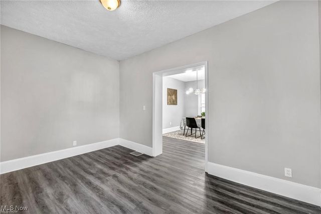 1566 Winchester Avenue, Lakewood, OH 44107