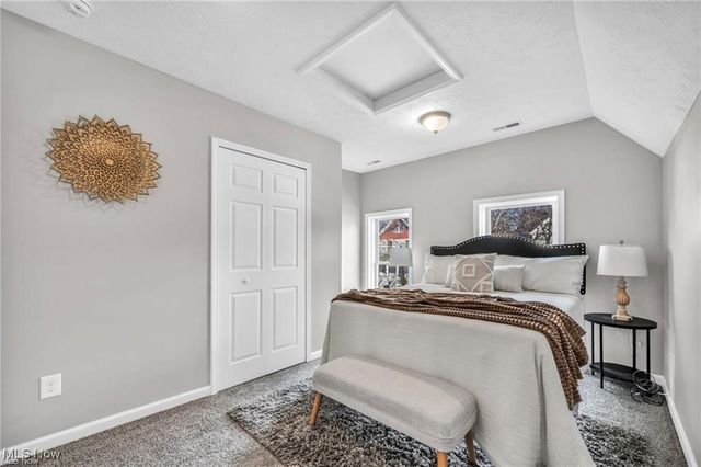 1566 Winchester Avenue, Lakewood, OH 44107