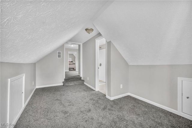 1566 Winchester Avenue, Lakewood, OH 44107