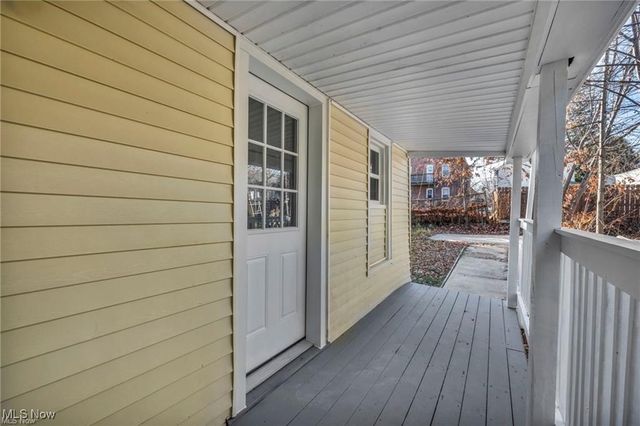 1566 Winchester Avenue, Lakewood, OH 44107