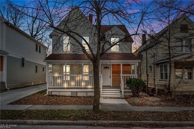 1566 Winchester Avenue, Lakewood, OH 44107