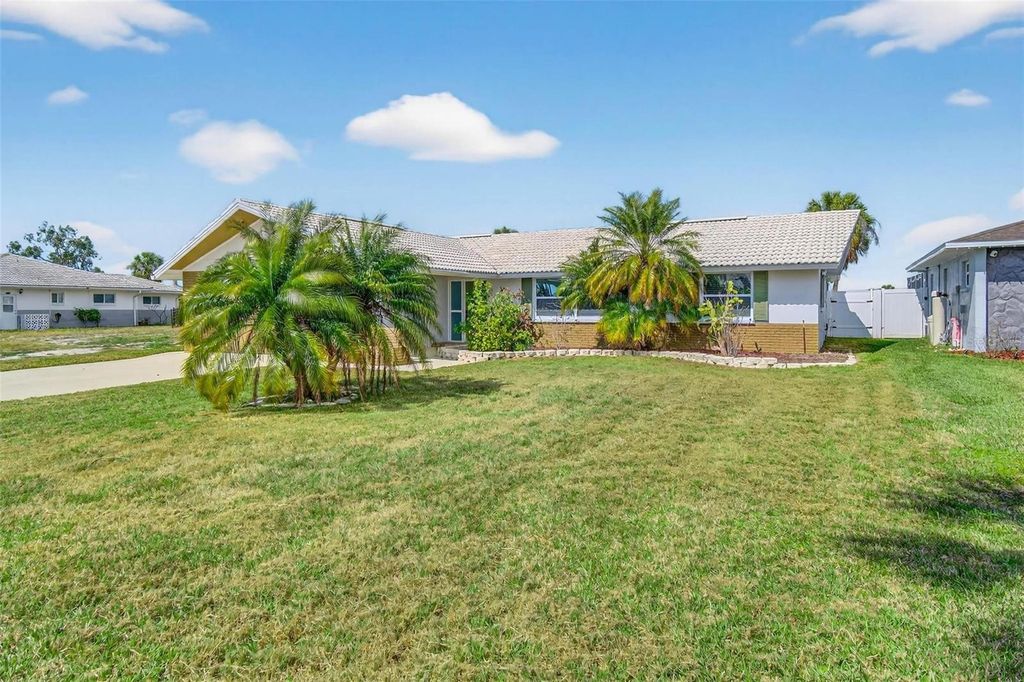 Image 32 of property listing at 4001 TOPSAIL TRAIL, New Port Richey, FL 34652