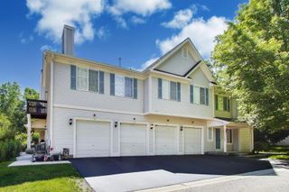 523 Fox Ridge Drive 523, Fox Lake, IL 60020