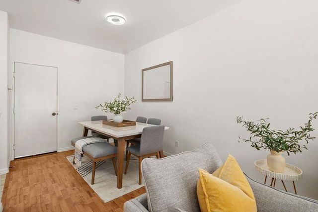 4118 Via Candidiz 115, San Diego, CA 92130