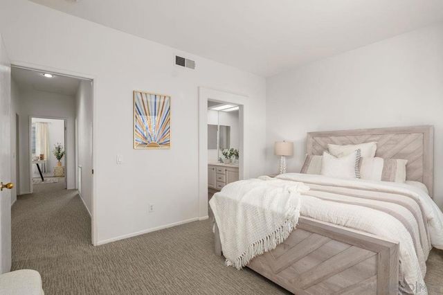 4118 Via Candidiz 115, San Diego, CA 92130