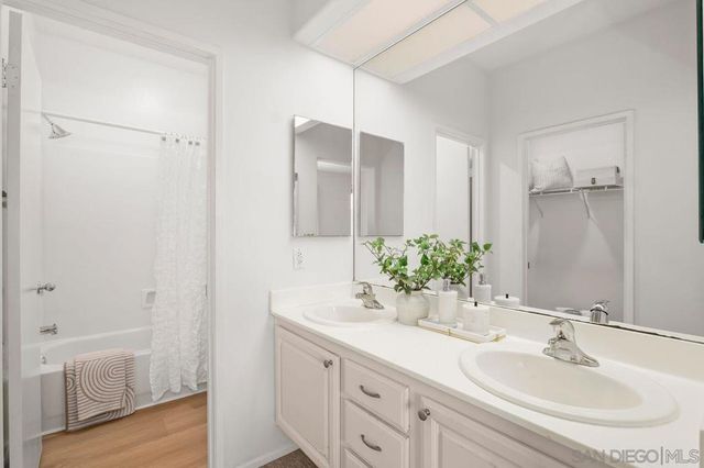 4118 Via Candidiz 115, San Diego, CA 92130