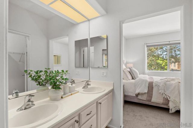 4118 Via Candidiz 115, San Diego, CA 92130