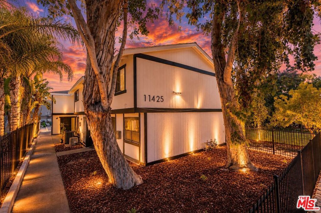 11425 Tiara Street, Los Angeles, CA 91601 — photo 2