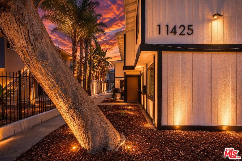 11425 Tiara Street, Los Angeles, CA 91601 — photo 3