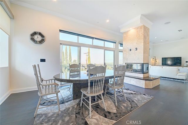 3952 Oakfield Drive, Sherman Oaks, CA 91423