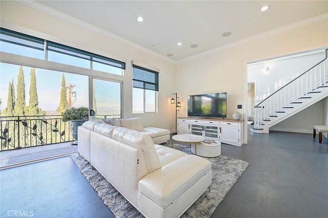 3952 Oakfield Drive, Sherman Oaks, CA 91423