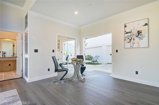 3952 Oakfield Drive, Sherman Oaks, CA 91423