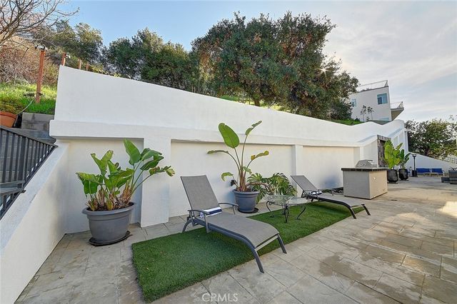 3952 Oakfield Drive, Sherman Oaks, CA 91423