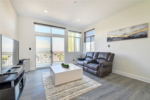 3952 Oakfield Drive, Sherman Oaks, CA 91423