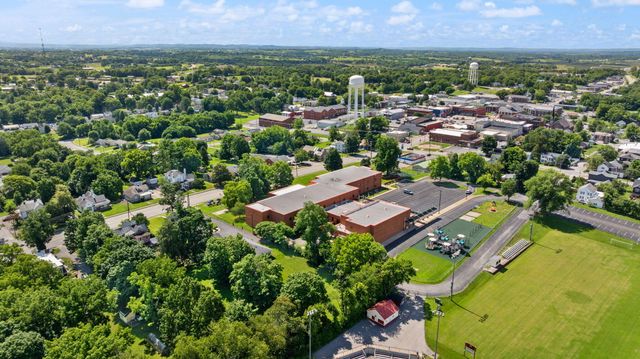 209 Lexington Road, Lancaster, KY 40444