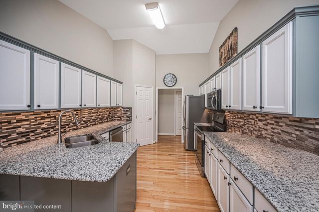 204 TALL PINES AVE, Locust Grove, VA 22508