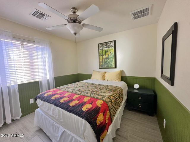 11821 W DOS RIOS Drive, Sun City, AZ 85373