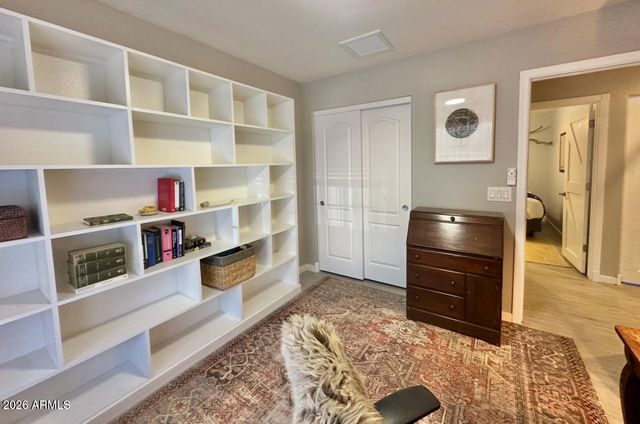 11821 W DOS RIOS Drive, Sun City, AZ 85373