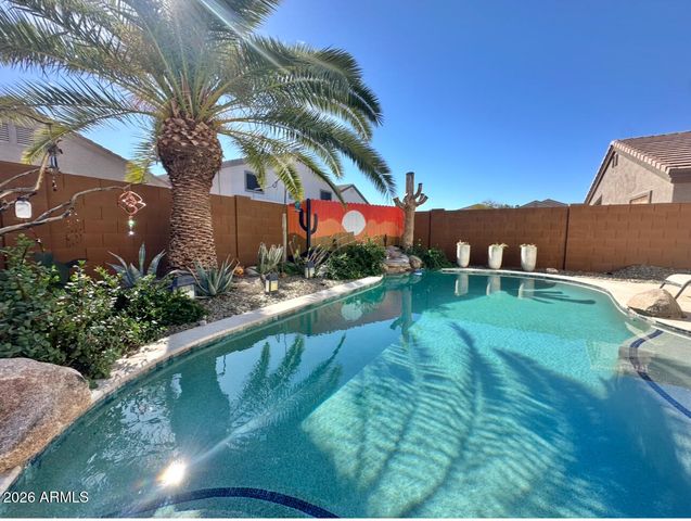 11821 W DOS RIOS Drive, Sun City, AZ 85373
