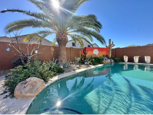 11821 W DOS RIOS Drive, Sun City, AZ 85373