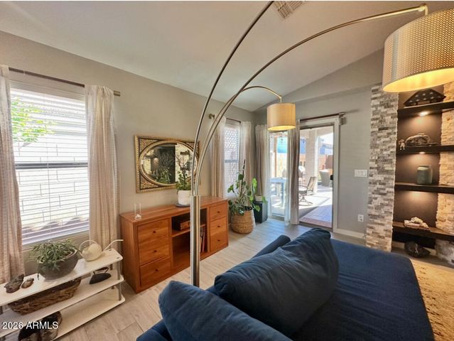 11821 W DOS RIOS Drive, Sun City, AZ 85373