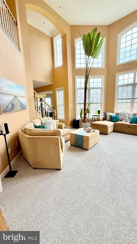 2501 FRIENDSHIP HEIGHTS DR, Fort Washington, MD 20744