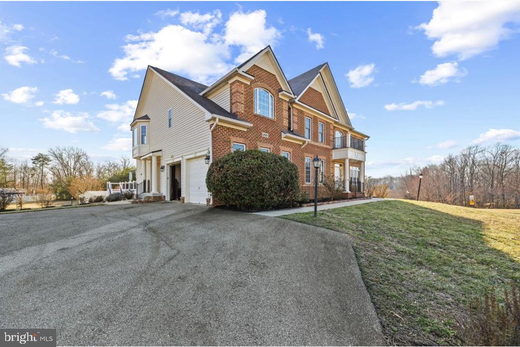 2501 FRIENDSHIP HEIGHTS DR, Fort Washington, MD 20744