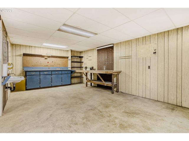 9924 Se NANCY Ct, Happy Valley, OR 97086