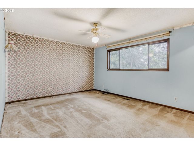 9924 Se NANCY Ct, Happy Valley, OR 97086