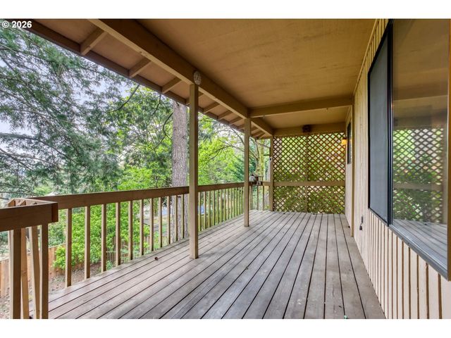 9924 Se NANCY Ct, Happy Valley, OR 97086