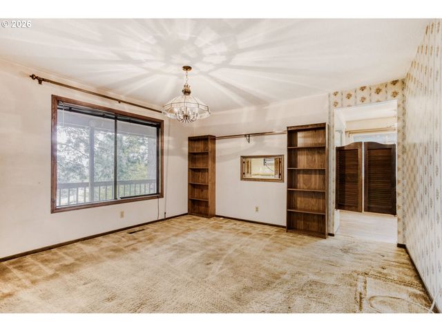 9924 Se NANCY Ct, Happy Valley, OR 97086