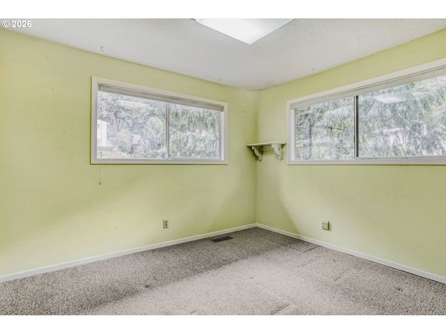 9924 Se NANCY Ct, Happy Valley, OR 97086