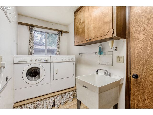 9924 Se NANCY Ct, Happy Valley, OR 97086