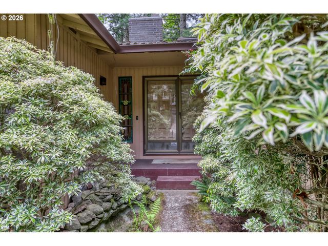 9924 Se NANCY Ct, Happy Valley, OR 97086