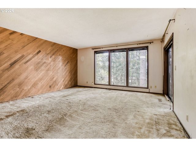 9924 Se NANCY Ct, Happy Valley, OR 97086