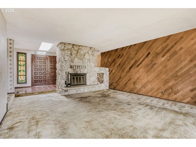 9924 Se NANCY Ct, Happy Valley, OR 97086