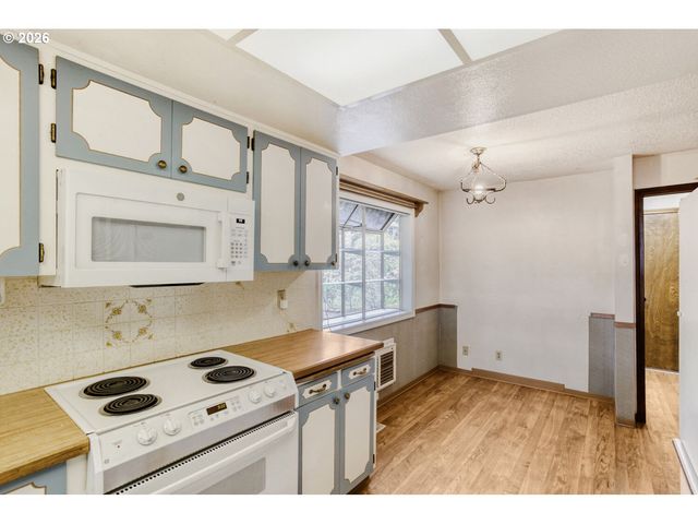 9924 Se NANCY Ct, Happy Valley, OR 97086