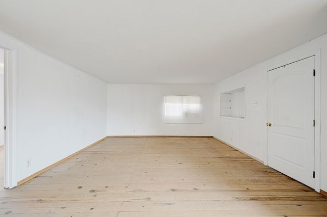 1011 W Washington St, Marfa, TX 79843