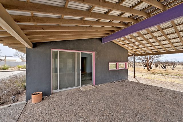 1011 W Washington St, Marfa, TX 79843