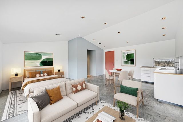 1011 W Washington St, Marfa, TX 79843