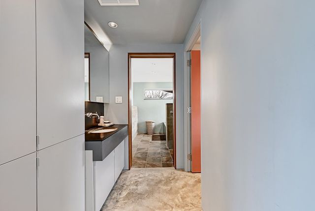 1011 W Washington St, Marfa, TX 79843